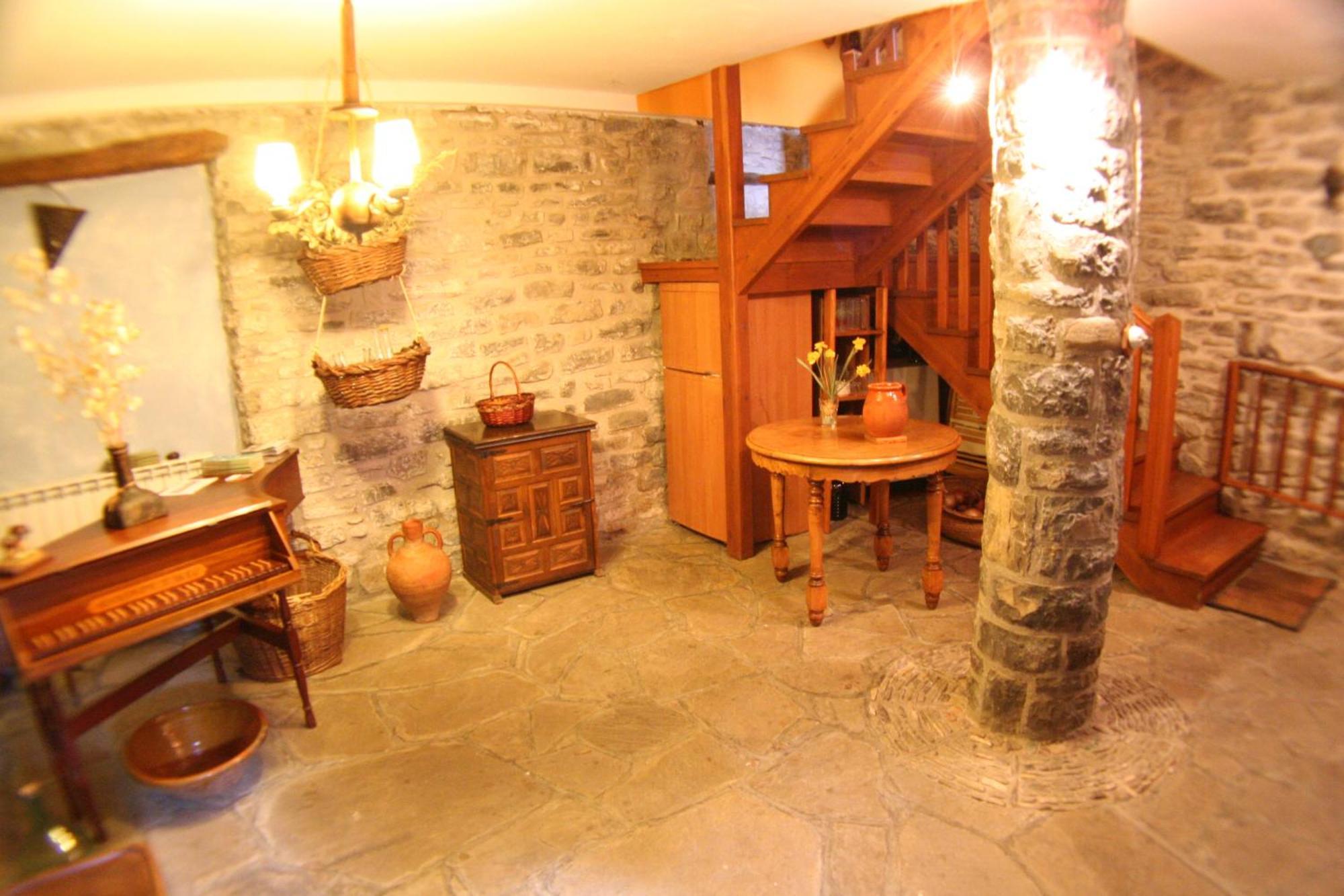 Casa Rural Basajarau Yosa de Sobremonte Esterno foto